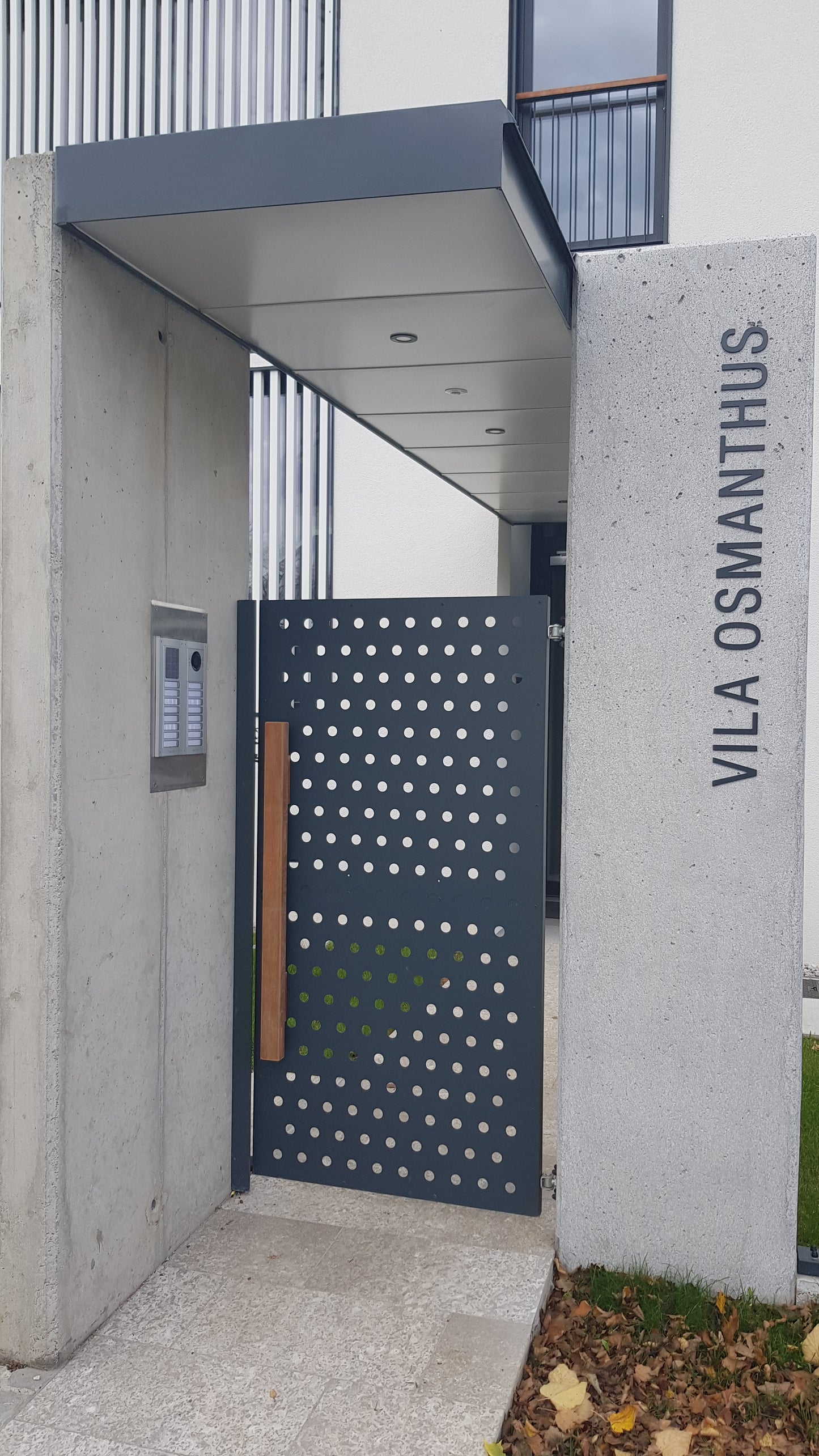 Inscriptions for buildings, houses and blocks